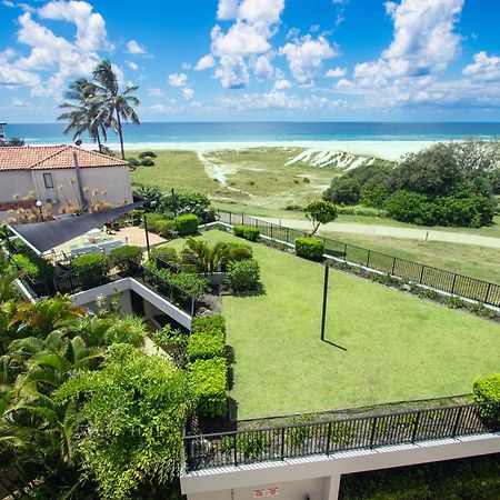 Sandcastles On Currumbin Beach Gold Coast Extérieur photo