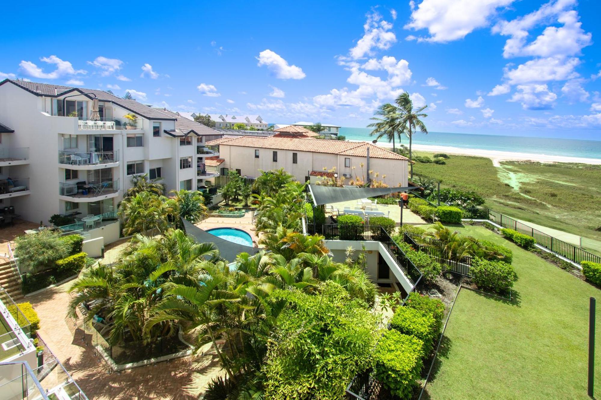 Sandcastles On Currumbin Beach Gold Coast Extérieur photo